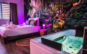 Secret Suite 